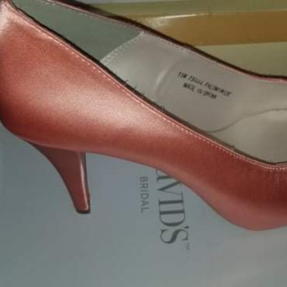Dyeable Coral Satin Platform Peep Toe - Picture 3 of 3
